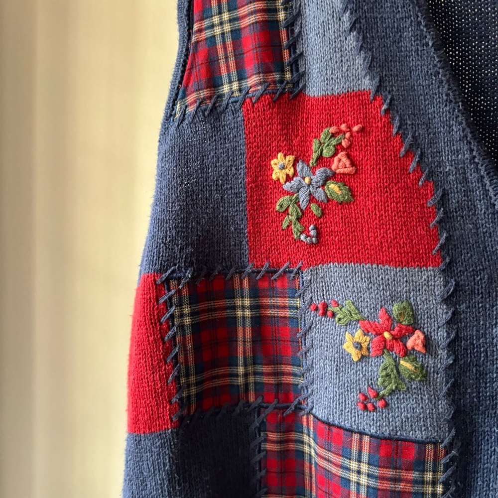 1990s Patchworked Cotton Vest with with Hand-Embroidered Flowers - Picture 2 of 5